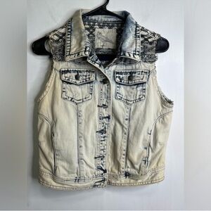 White Crow - Buckle Washed Denim Vest
